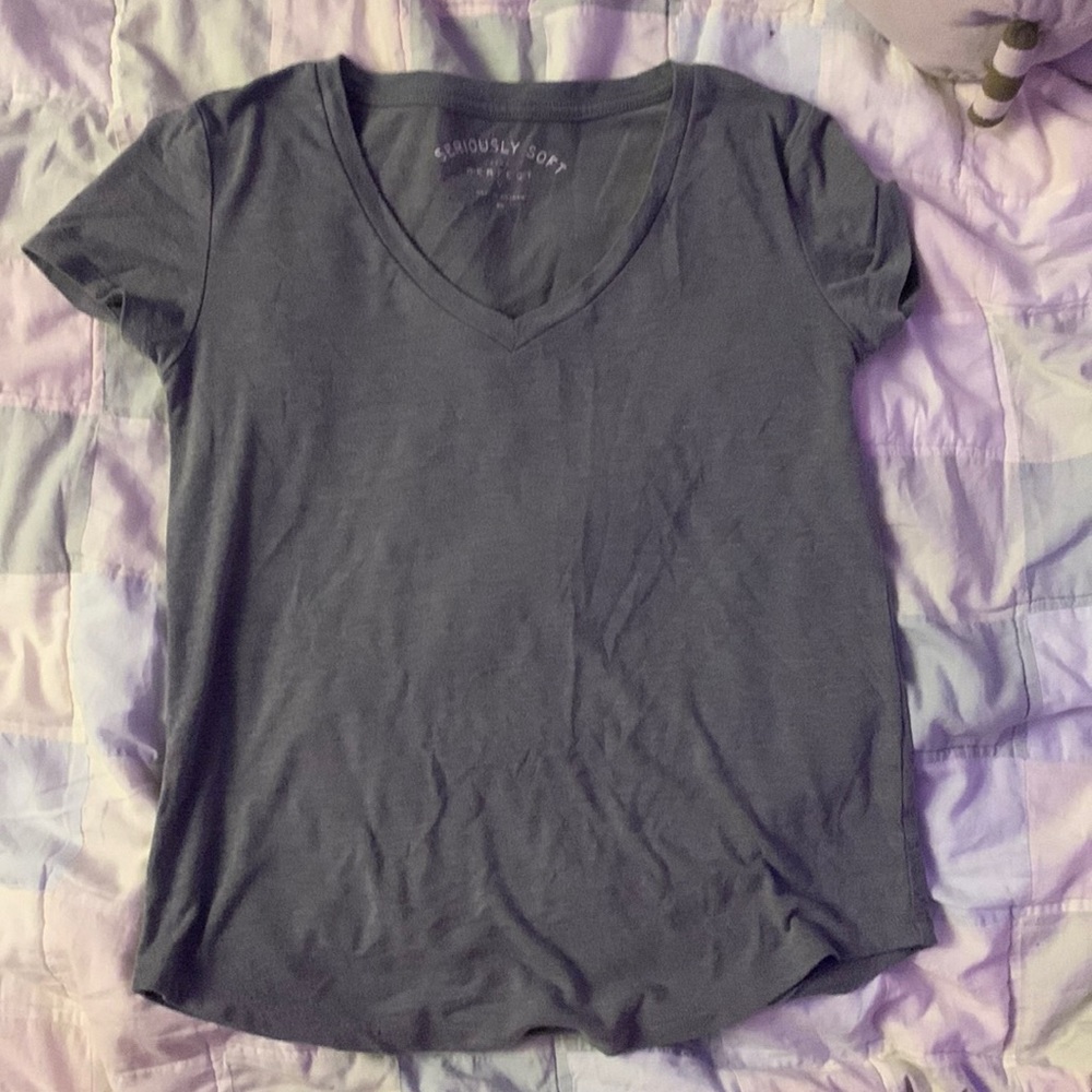 GREY AEROPOSTALE V NECK SHIRT/ XS
